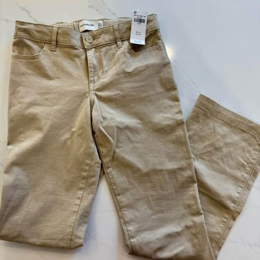 NEW WITH TAGS! Abercrombie Girls Flare Khakis 13/14